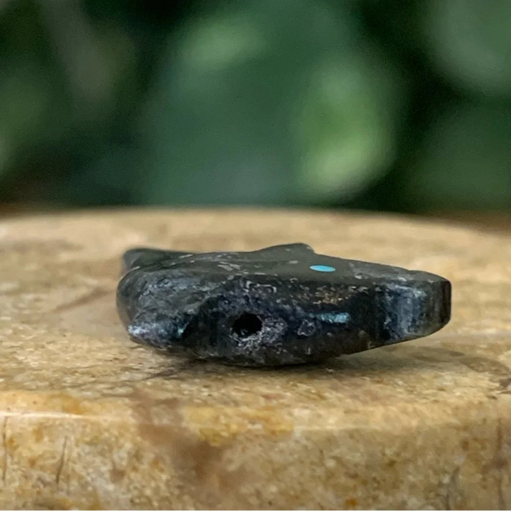 Native American Style Zuni Dolphin Fetish Bead Black Stone Animal Carving .8